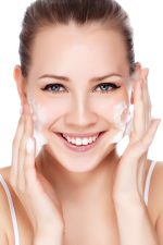 Face wash vrouw